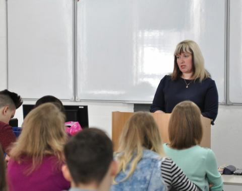 Студентам Алтайского филиала РАНХиГС рассказали о перспективах трудоустройства в Федеральную налоговую службу